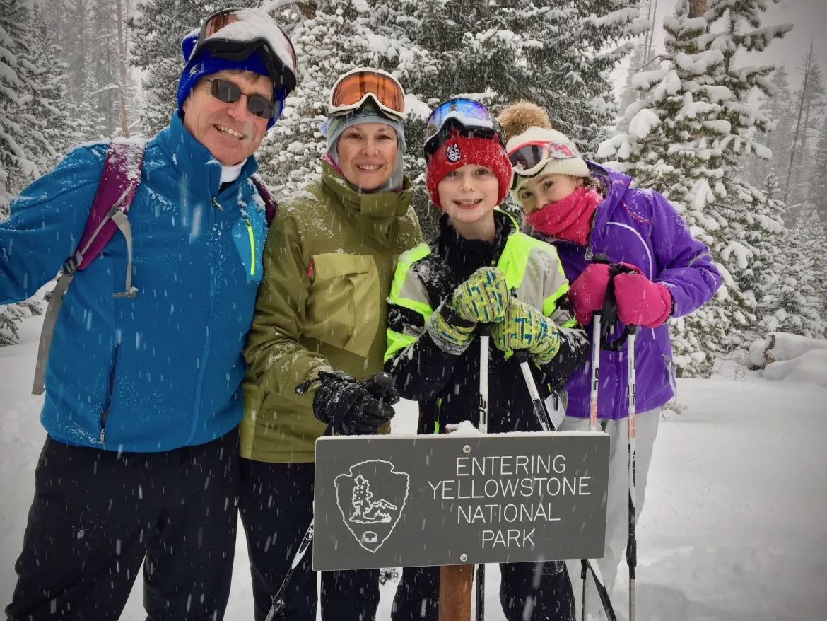 Winter skiing in Yellowstone - Yellowstone Guidelines Winter skiing in Yellowstone - Yellowstone Guidelines