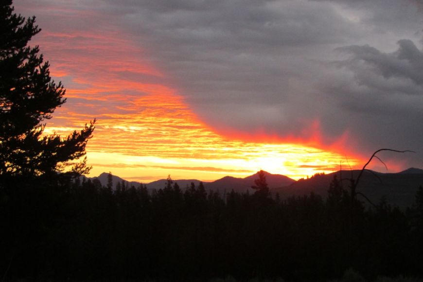 Sunrise in Yellowstone Sunrise in Yellowstone National Park